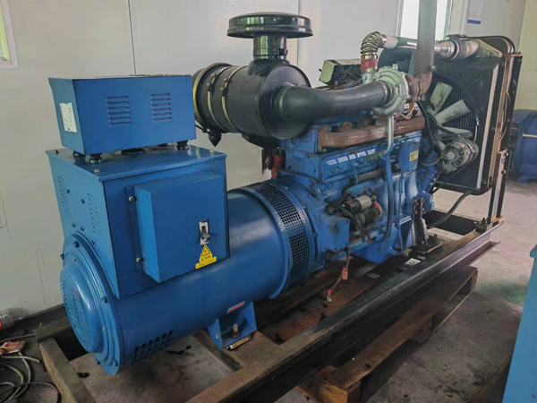 红岗100kW柴油发电机组使用多级机油有哪些优缺点？